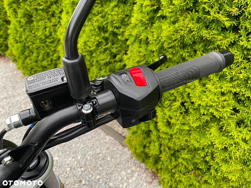 Husqvarna Svartpilen - 23