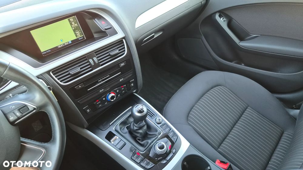 Audi A4 Avant 2.0 TDI DPF S line Sportpaket - 14