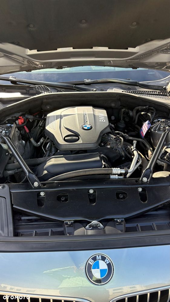 BMW Seria 5 520d xDrive - 6