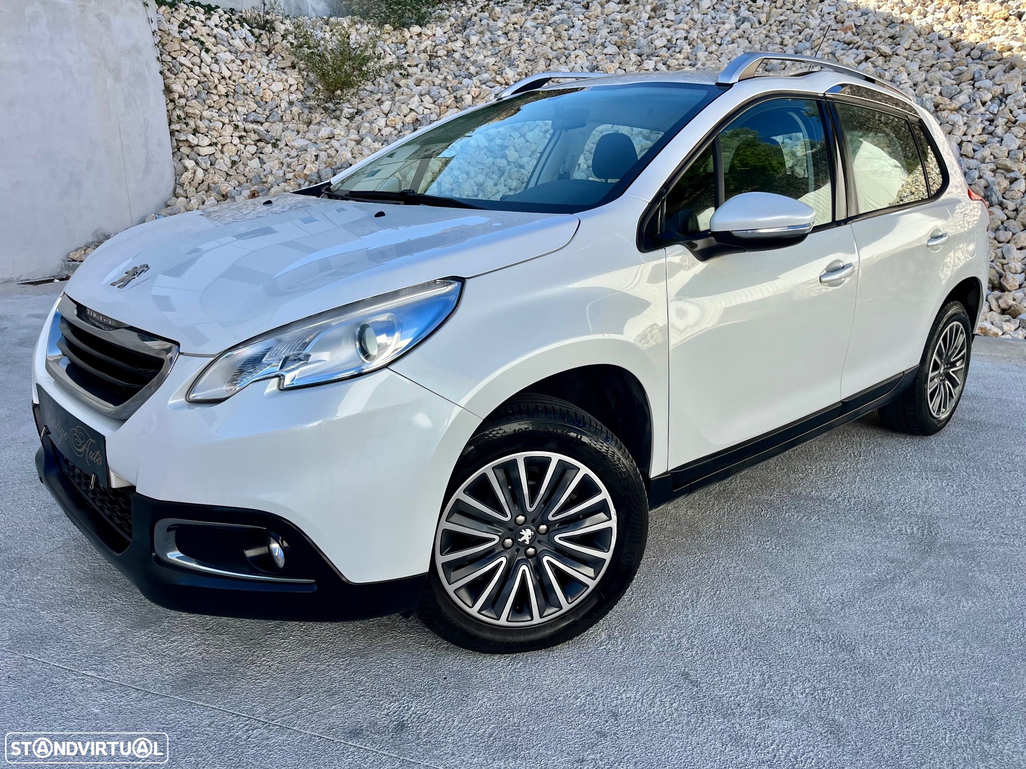 Peugeot 2008 1.2 PureTech Active - 1