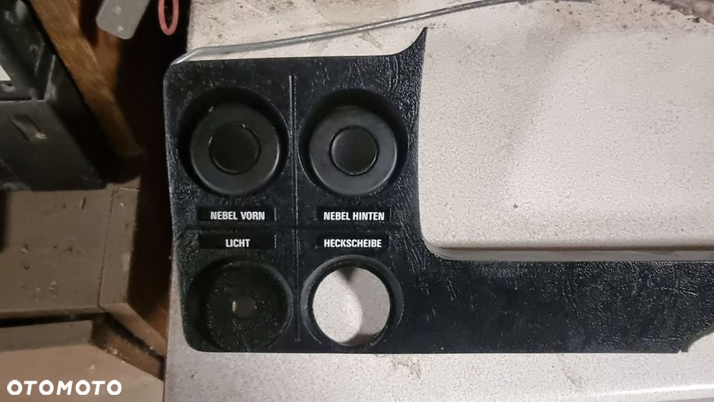 BMW 3 E21 OSŁONA PLASTIK ZAŚLEPKA POD LICZNIK PRZED LIFTEM - 3