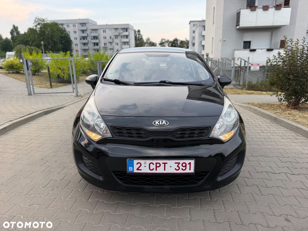 Kia Rio 1.2 Fifa World Cup Edition - 1