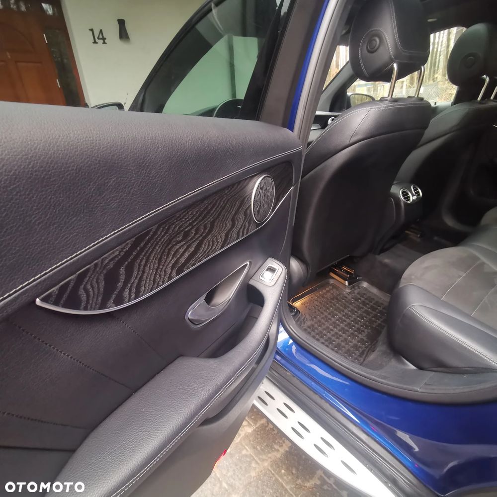 Mercedes-Benz GLC 250 4Matic 9G-TRONIC AMG Line - 15