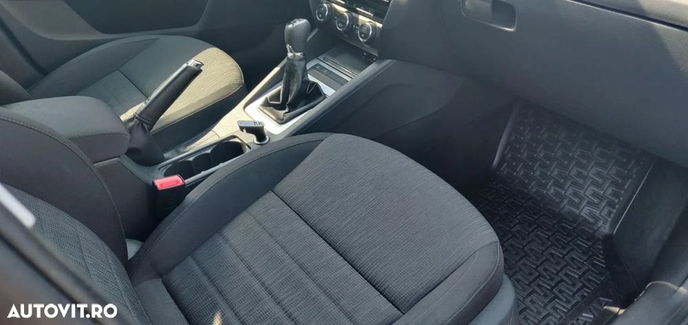 Skoda Octavia 1.6 TDI ELEGANCE - 5