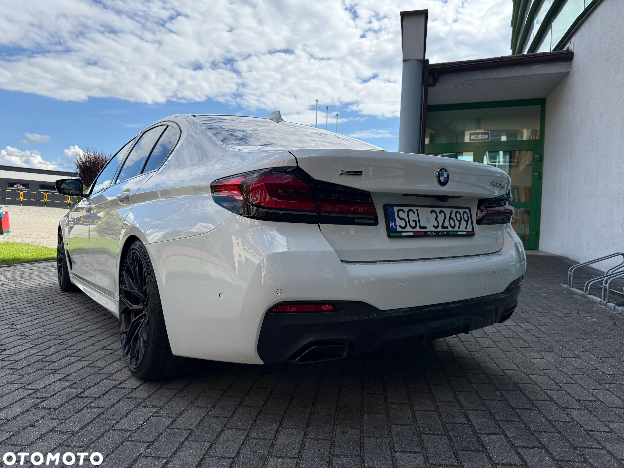 BMW Seria 5 545e xDrive M Sport sport - 9