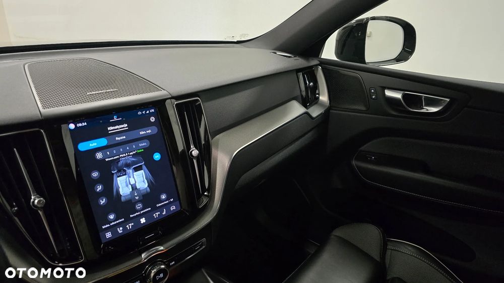 Volvo XC 60 B4 D Ultimate Dark - 24