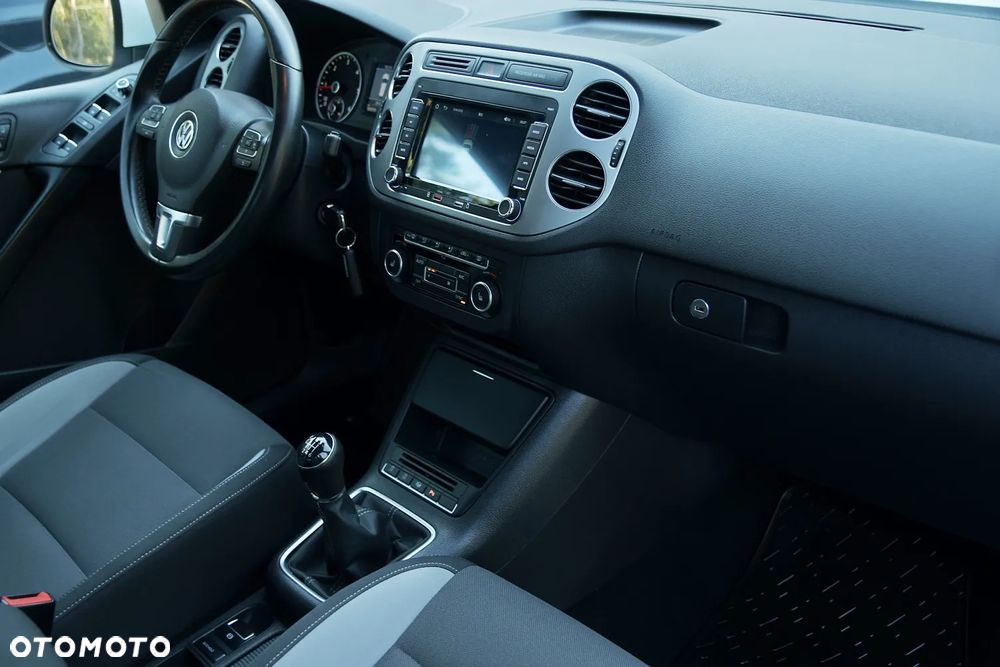 Volkswagen Tiguan 2.0 TDI DPF BlueMotion Technology Life - 23