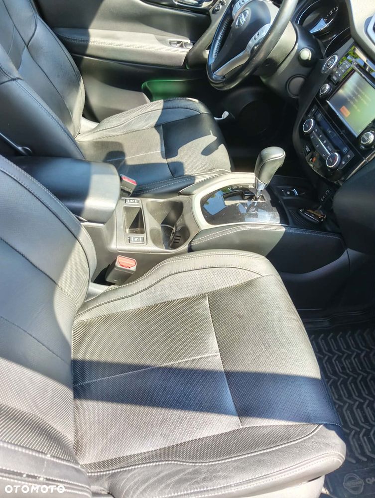 Nissan Qashqai 2.0 Tekna CVT - 11