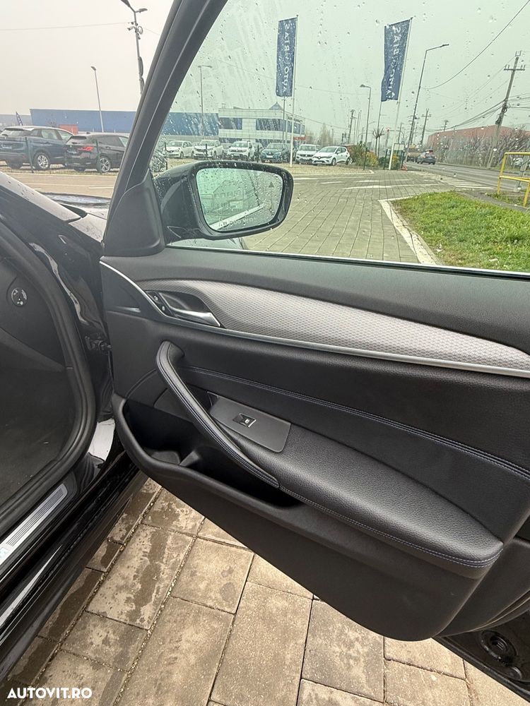 BMW Seria 5 530i xDrive AT - 10