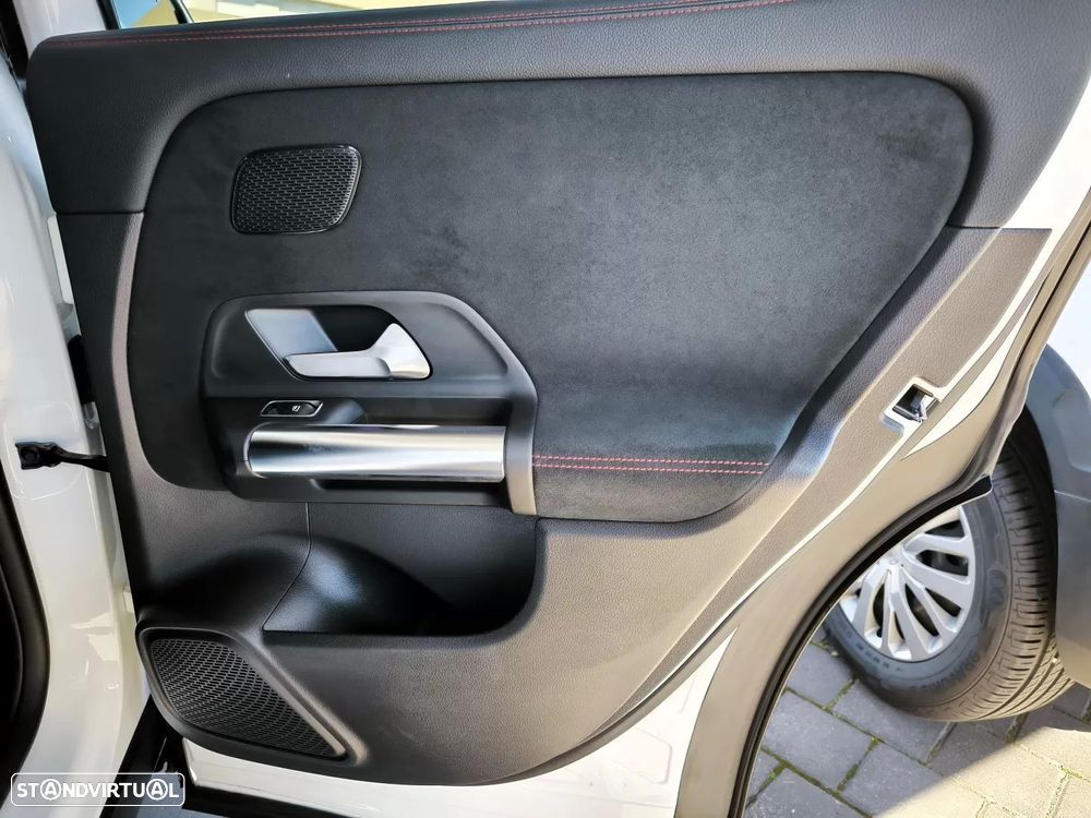 Mercedes-Benz GLA 250 e AMG Line - 41