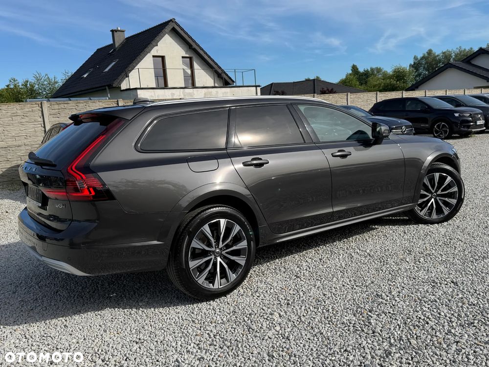 Volvo V90 Cross Country B5 D AWD Ultimate - 17