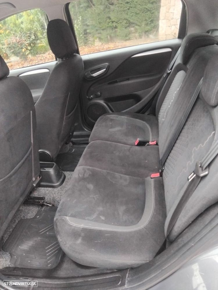 Fiat Punto 1.3 M-Jet Lounge S&S - 9