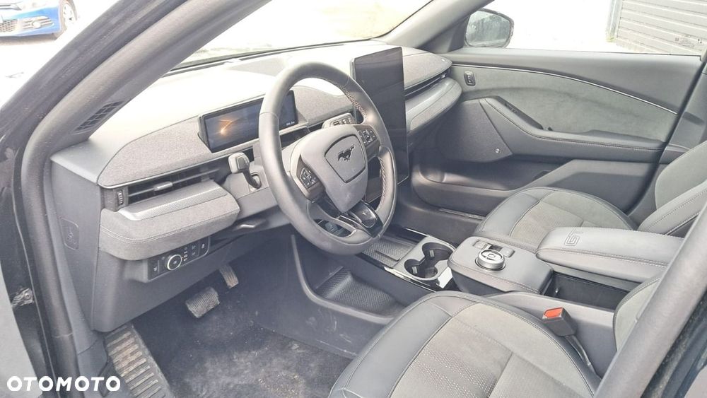 Ford Mustang Mach-E - 14