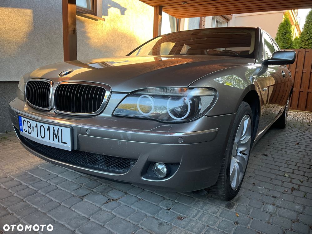 BMW Seria 7 750i - 15