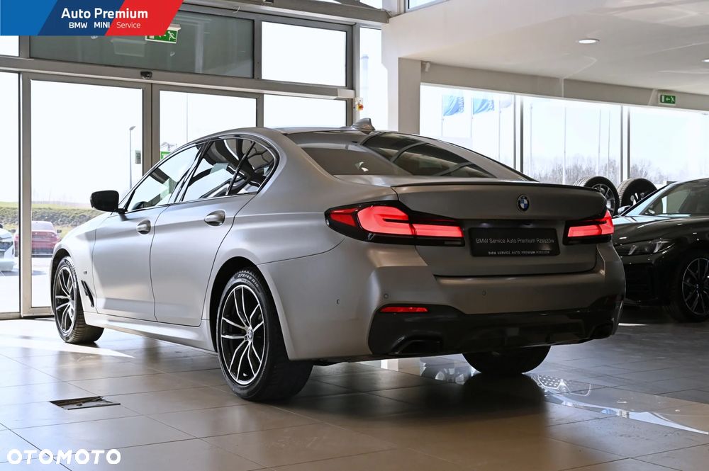 BMW Seria 5 520d xDrive - 21