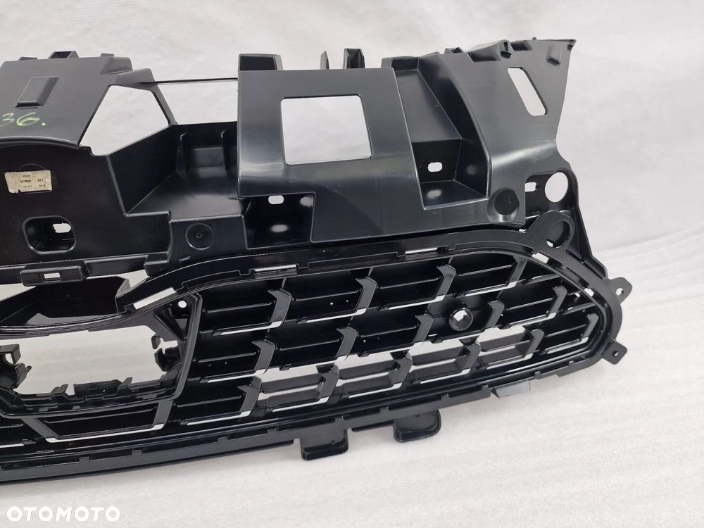 TOYOTA YARIS CROSS 21- ŁADNA ATRAPA / GRILL PRZEDNI PRZÓD CHROM BEZ KAMERY NA PDC , NR AUKCJI GL636 - 5