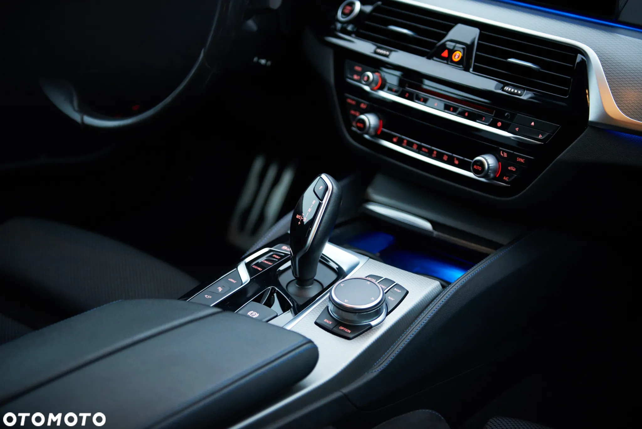 BMW Seria 5 530e iPerformance xDrive M Sport sport - 23