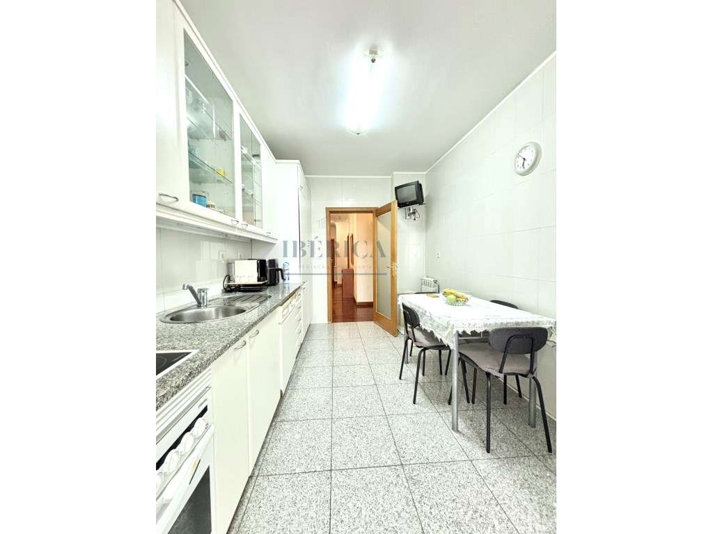 Apartamento T3 Oliveira do Douro - Grande imagem: 4/23