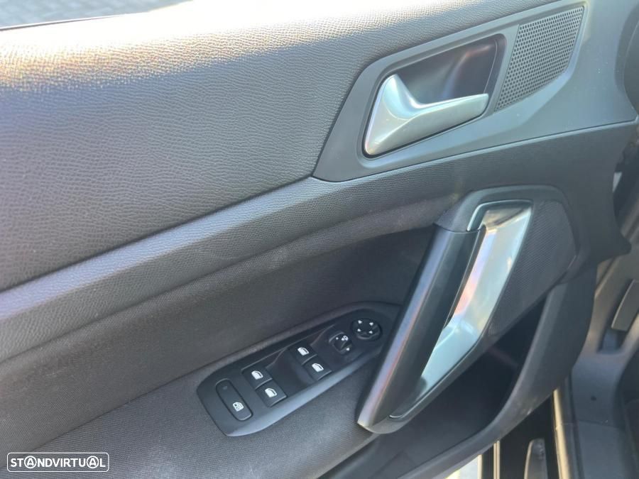 Peugeot 308 1.2 PureTech Active - 5