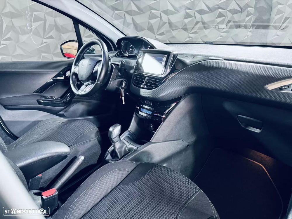 Peugeot 208 1.6 BlueHDi Allure - 20