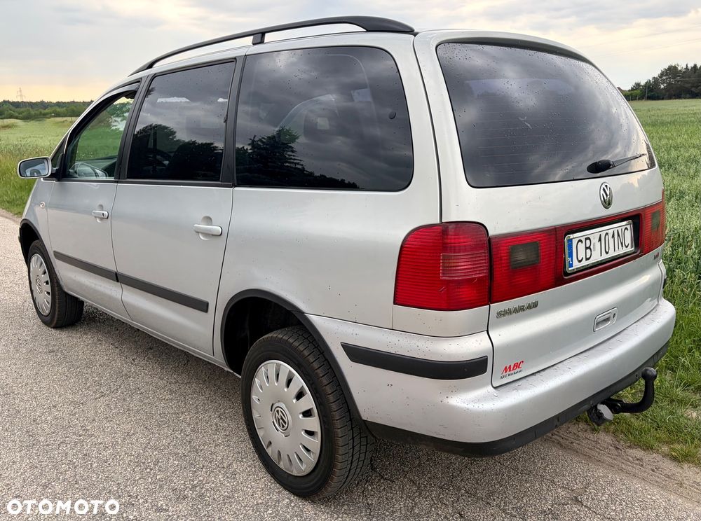 Volkswagen Sharan 1.9 TDI Comfortline Family - 3