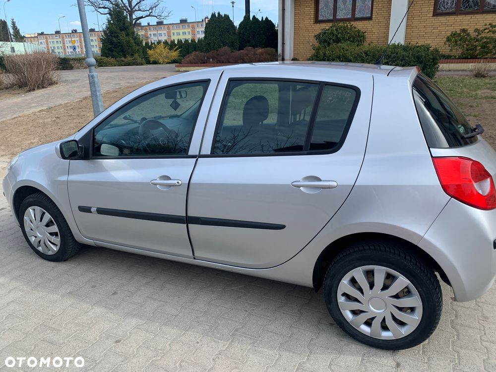 Renault Clio - 5