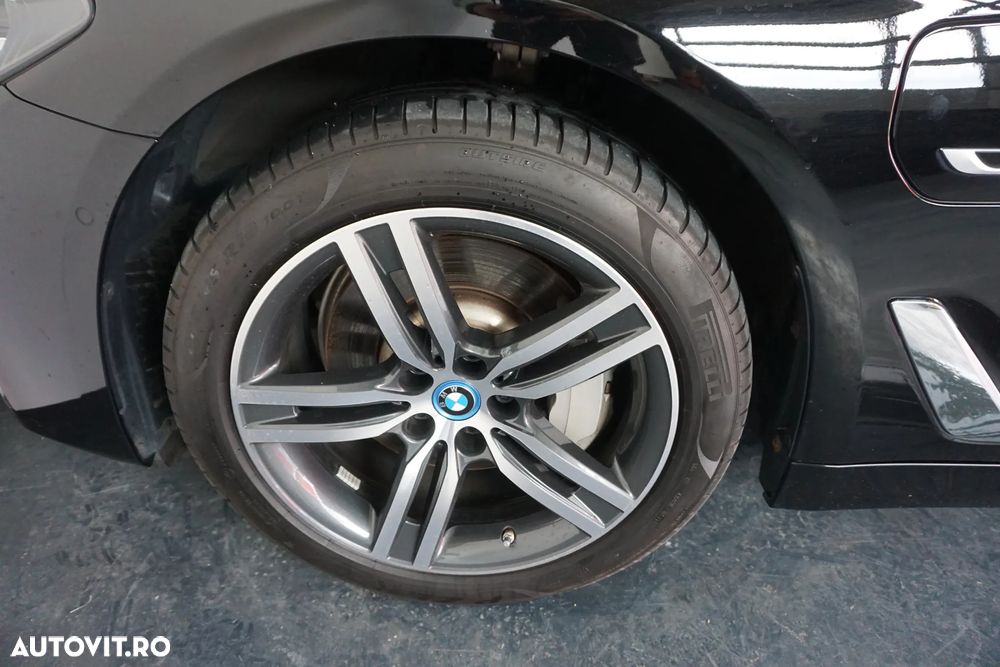 BMW Seria 5 530e Aut. Luxury Line - 6