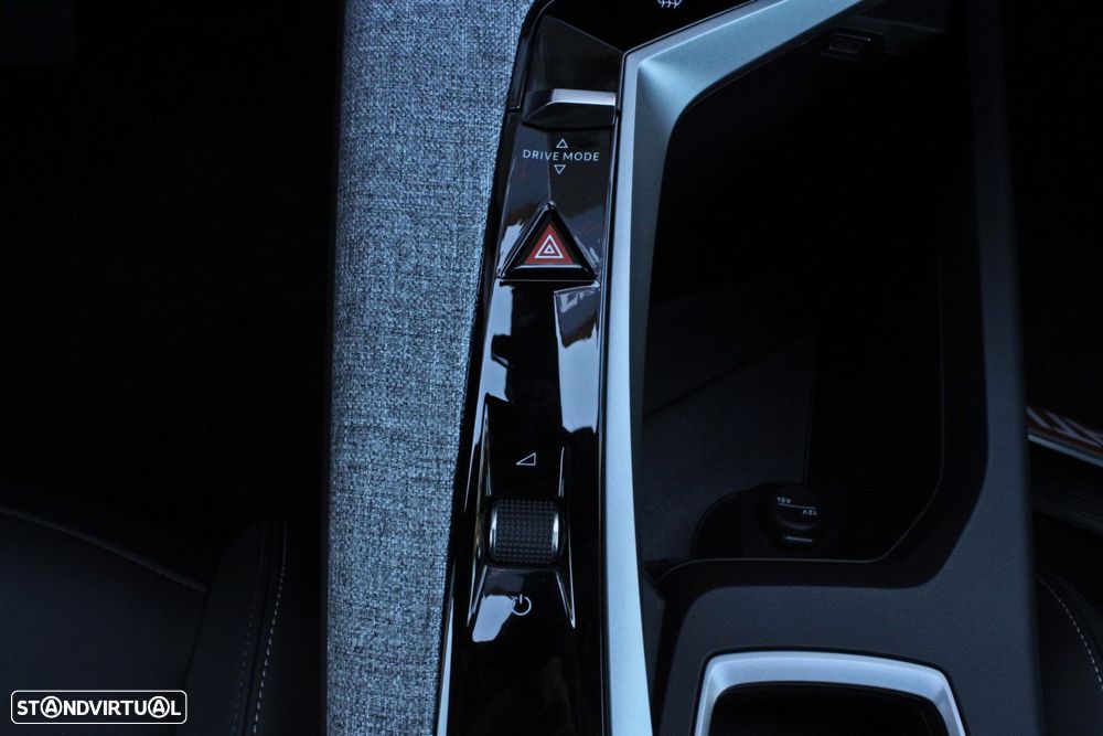 Peugeot 3008 1.2 Hybrid Allure e-DCS6 - 15