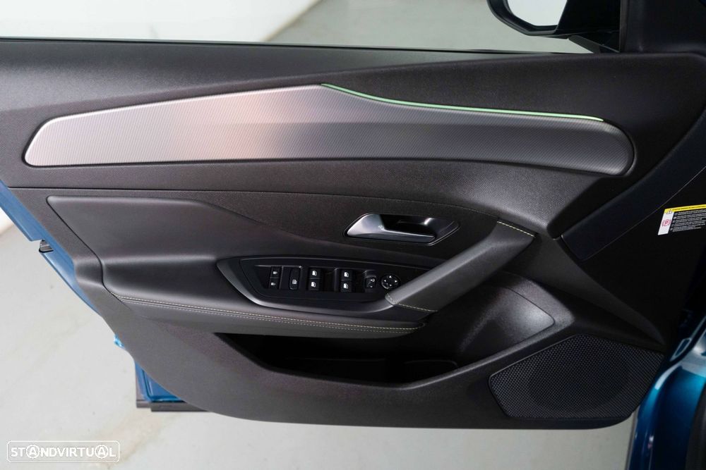 Peugeot 408 1.6 Hybrid GT e-EAT8 - 22