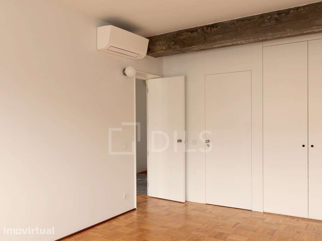 Apartamento T1 em renovado empreendimento na Baixa do Porto - Grande imagem: 3/46