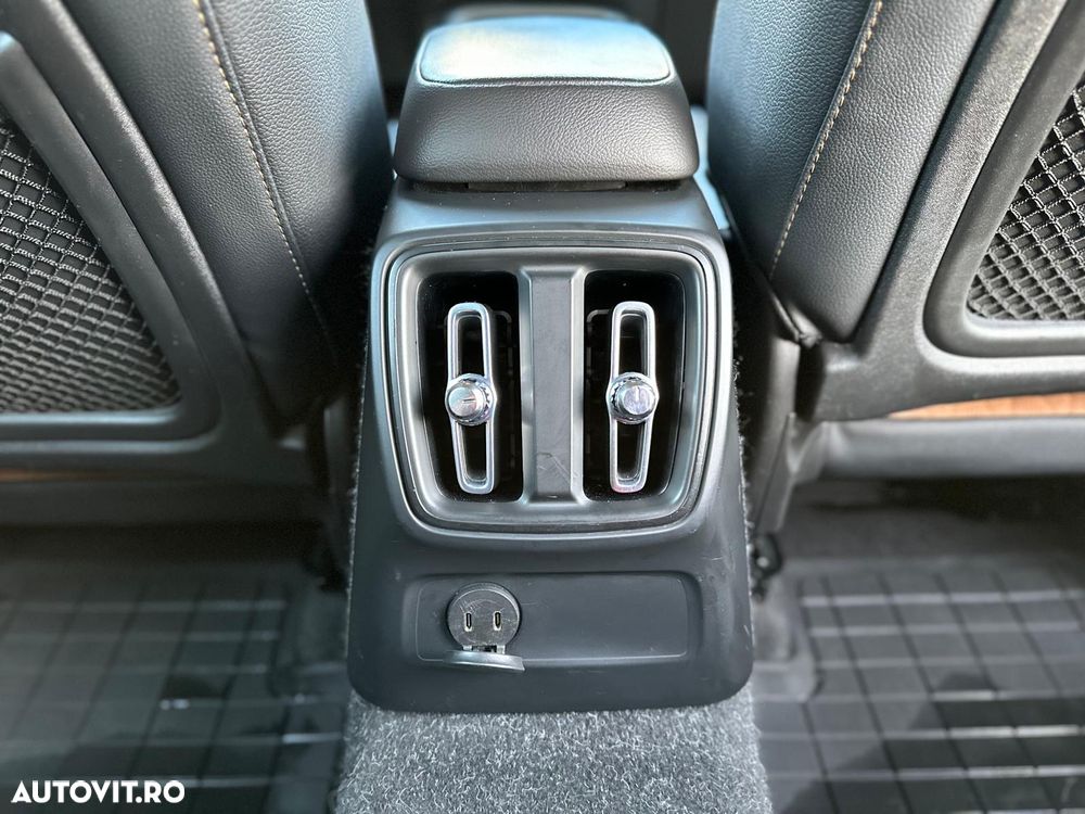 Volvo XC 40 Recharge T5 Twin Engine AT7 Inscription - 37