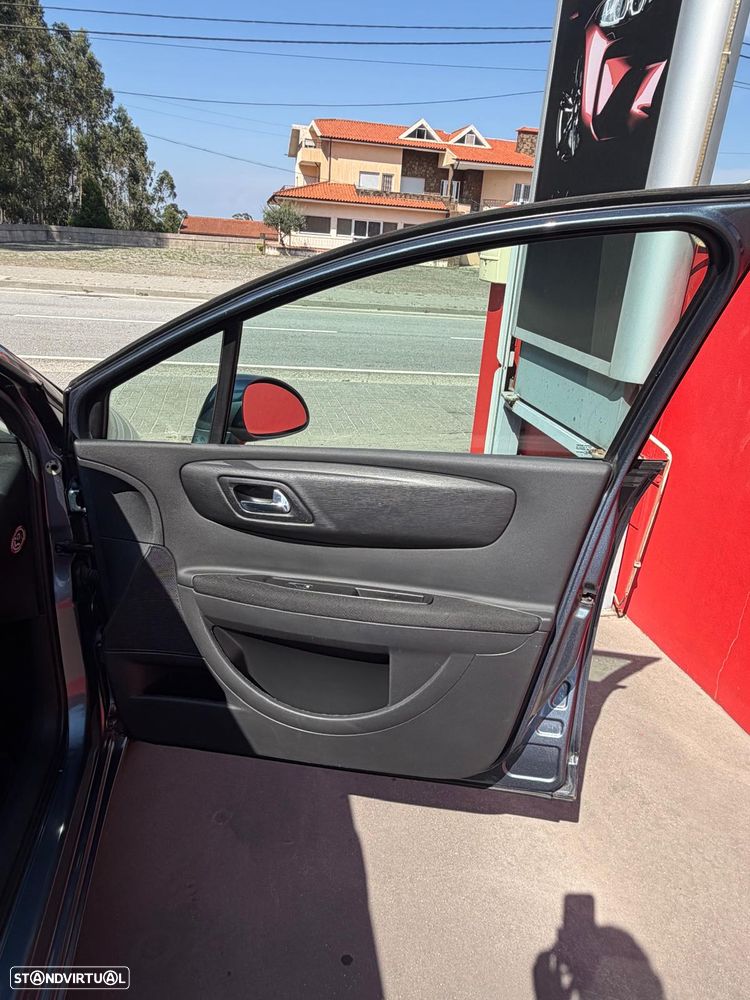 Citroën C4 1.6 HDi VTR Pack - 24