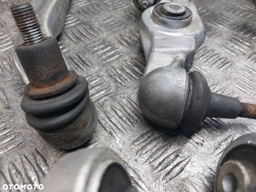 WAHACZ WAHACZE PRZÓD KOMPLET SKODA SUPERB I PASSAT B5 AUDI A4 B5 AUDI A6 C5 - 6