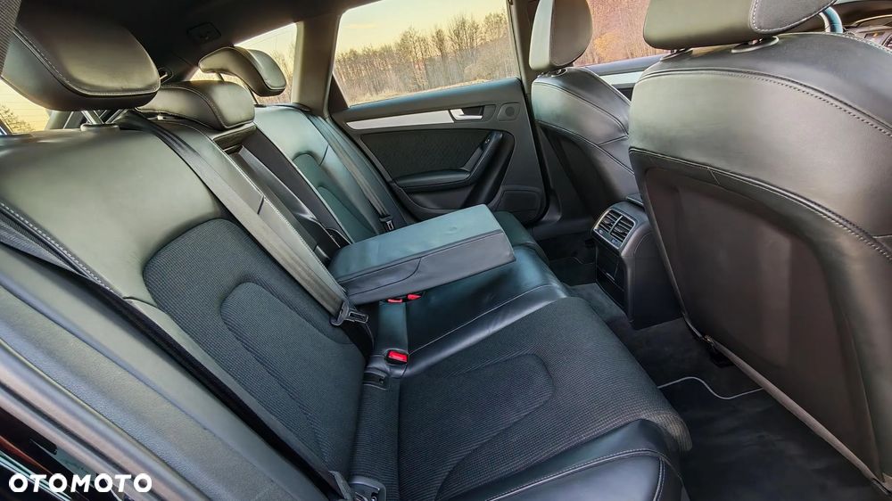 Audi A4 Avant 2.0 TDI DPF clean diesel S line Sportpaket - 27