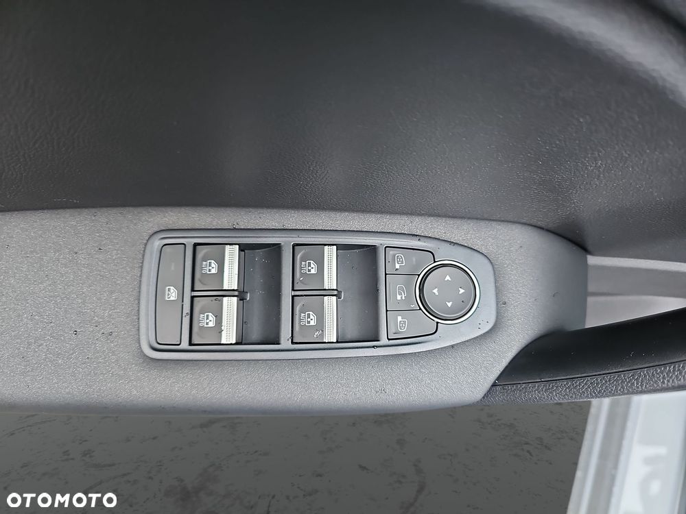Renault Symbioz - 12