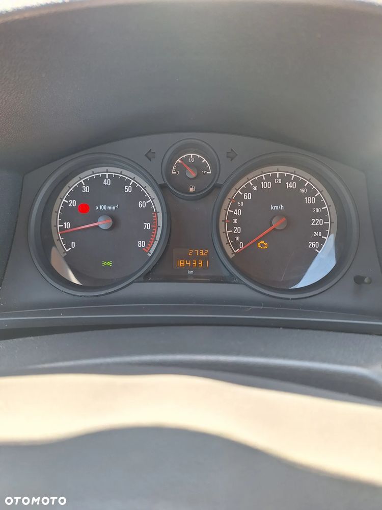 Opel Zafira 1.8 - 13