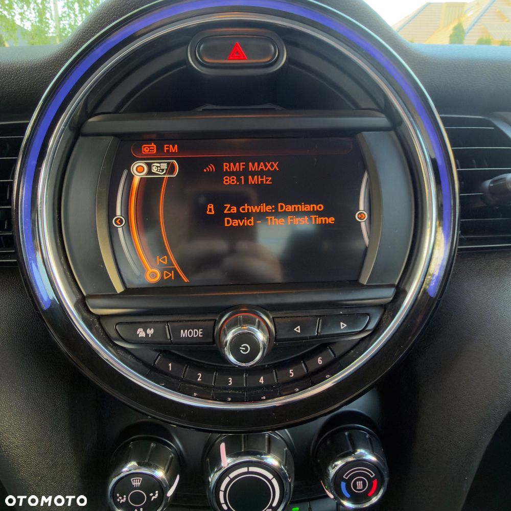 MINI Cooper Standard - 23