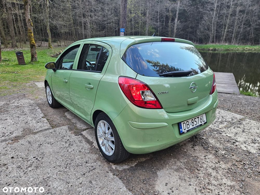 Opel Corsa 1.2 16V - 2