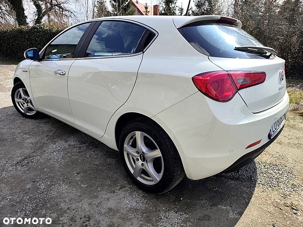 Alfa Romeo Giulietta 1.6 JTDM 16V Turismo - 5