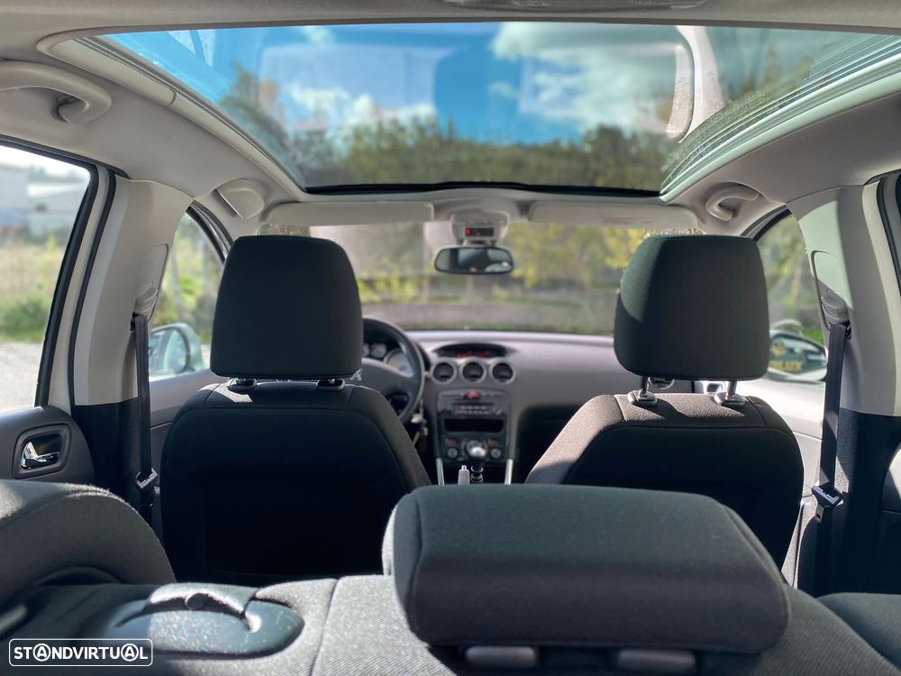 Peugeot 308 1.6 e-HDi Allure CVM6 - 20