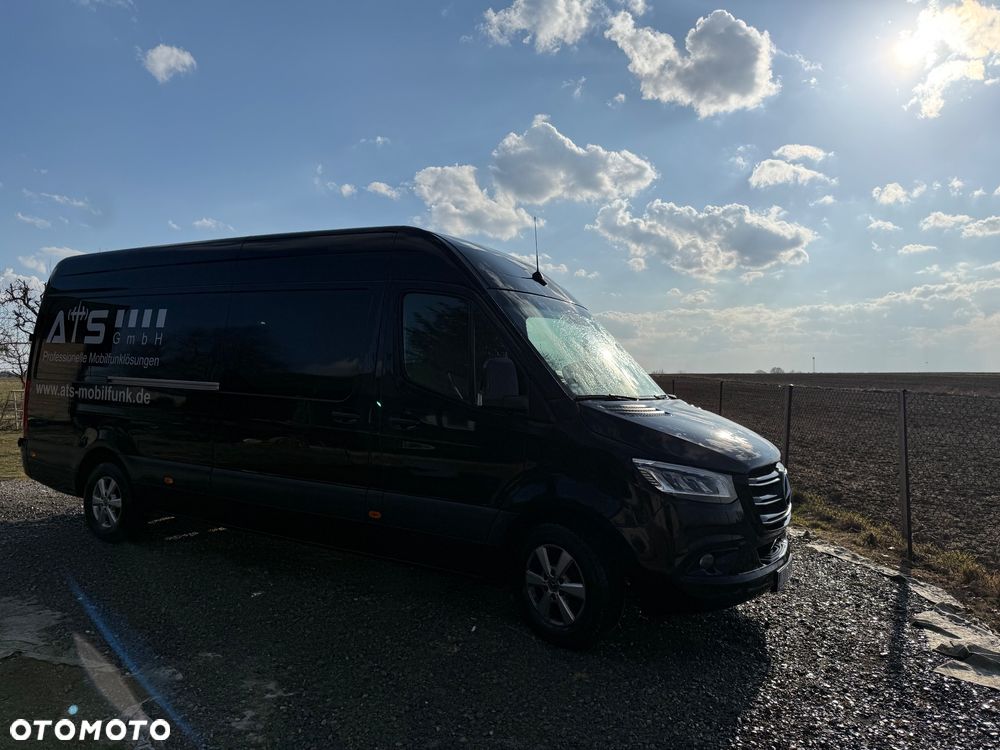 Mercedes-Benz 319 - 3