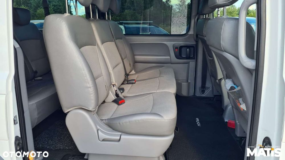 Hyundai H-1 Starex - 13