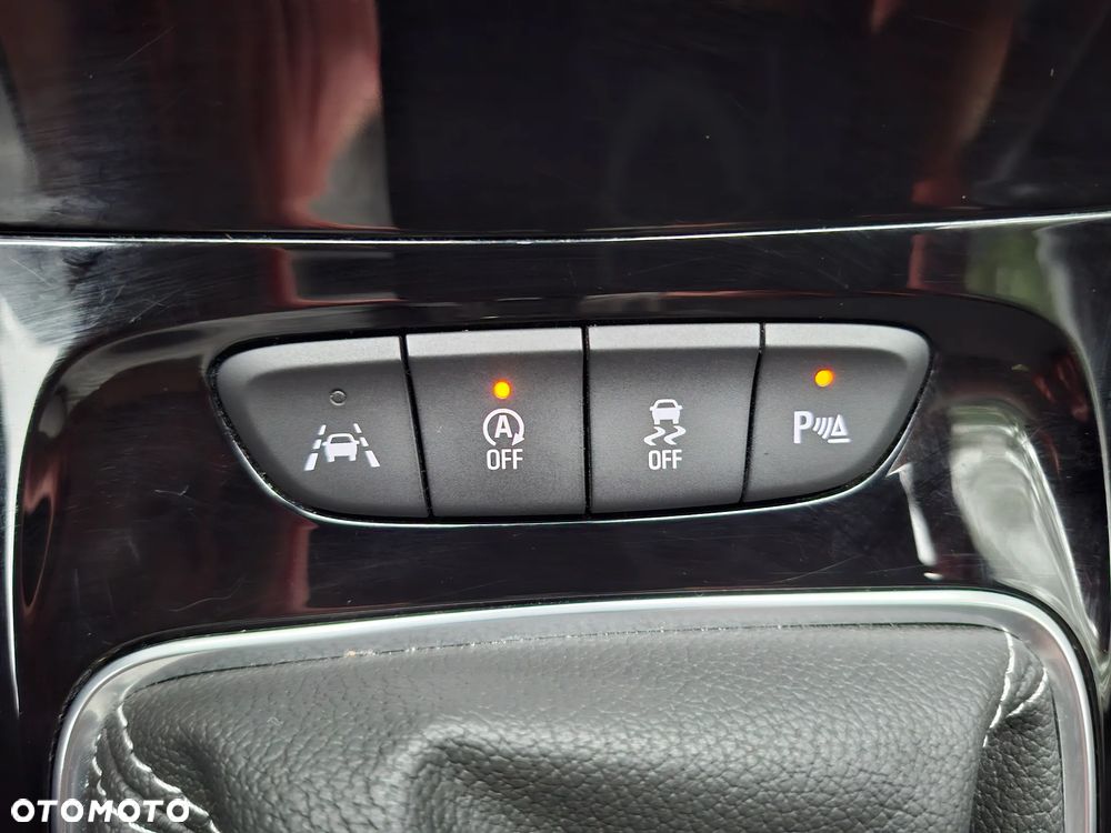 Opel Astra 1.2 T S&S - 18