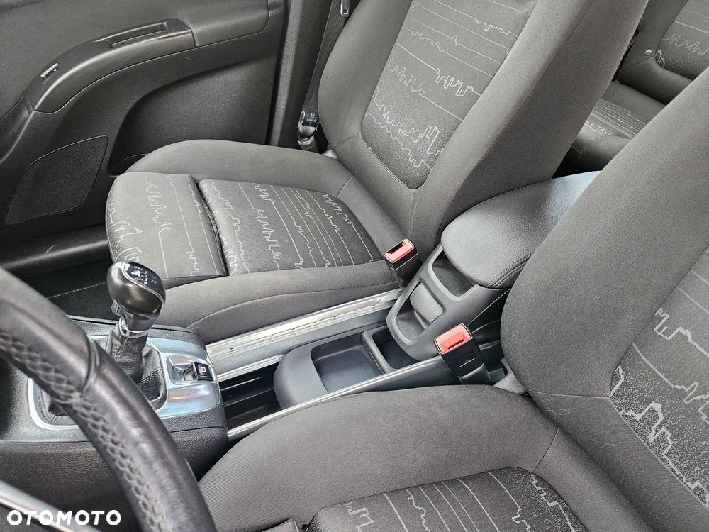 Opel Meriva 1.4 Essentia - 19