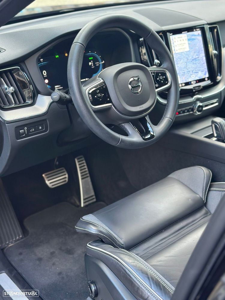 Volvo XC 60 2.0 T6 PHEV R-Design AWD - 7