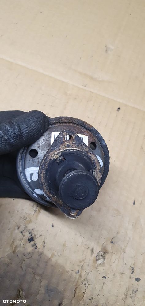 Zawór EGR BMW I E87 2.0D 7.00684.08 - 4