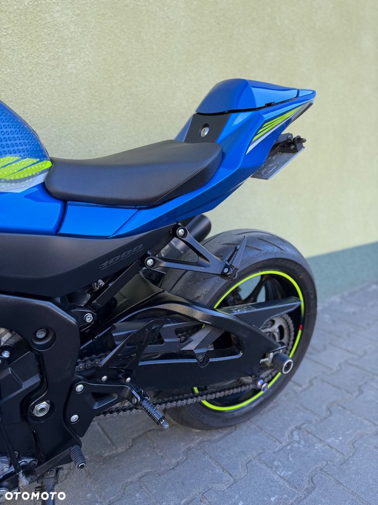 Suzuki GSX-R - 33