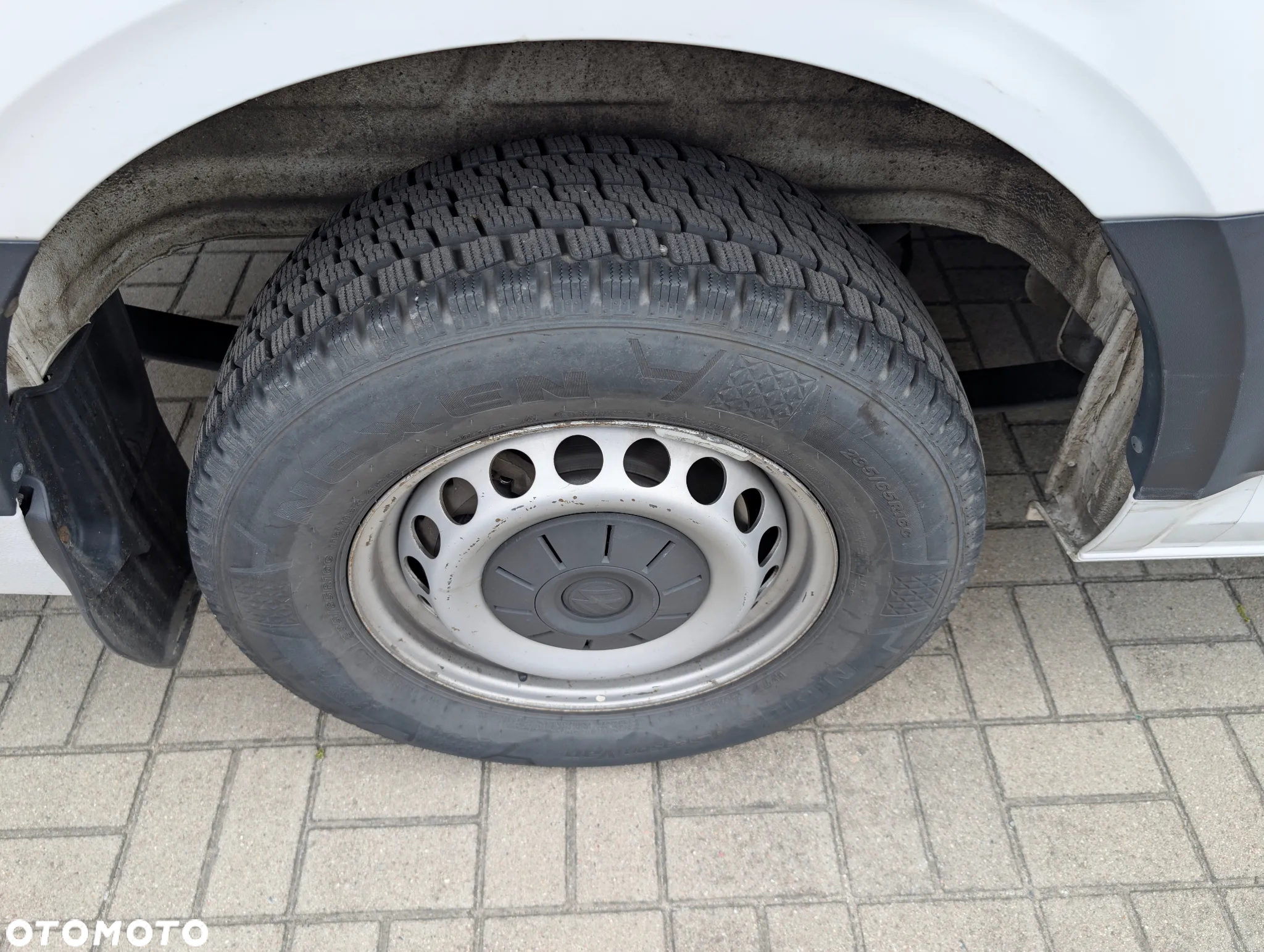 Volkswagen Crafter brygadówka 6 osób, ładowność 1177kg, Krajowy - 24
