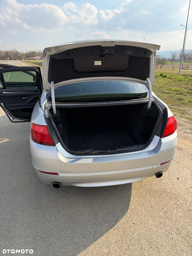 BMW Seria 5 535d xDrive - 15
