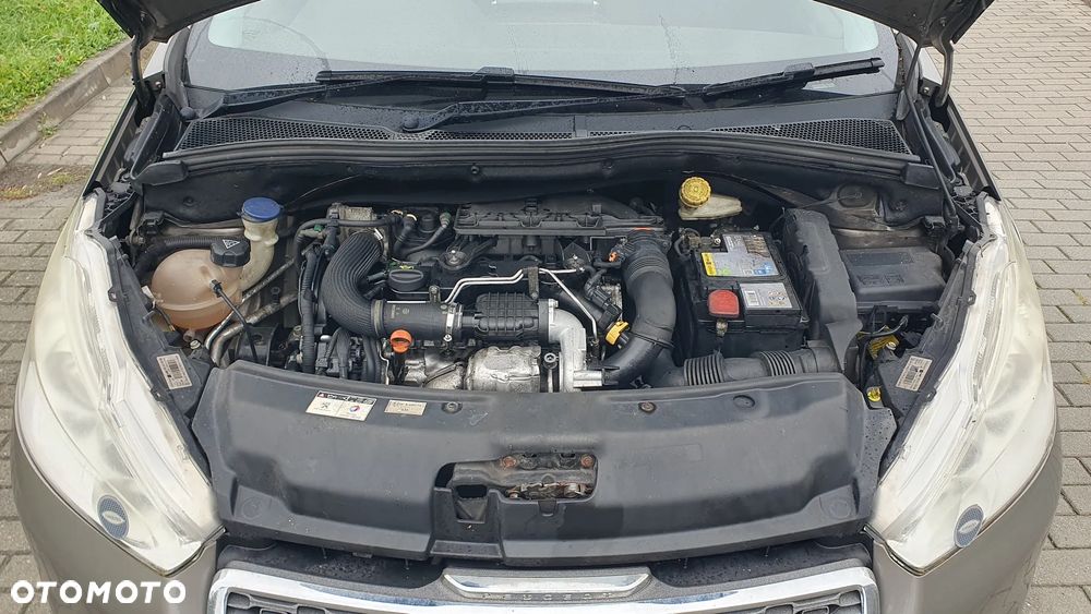 Peugeot 208 HDi 68 Like - 9